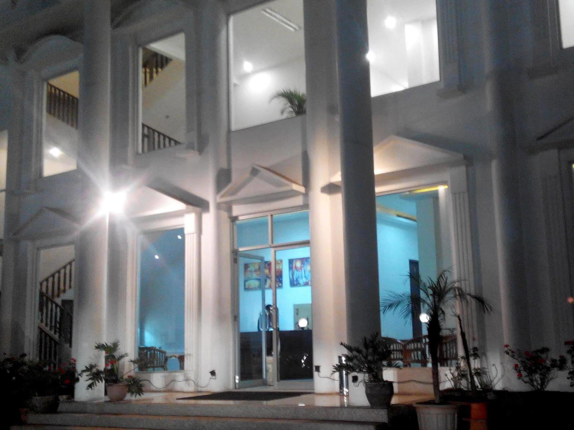 Hotel Alpha Classica Bandung Zewnętrze zdjęcie